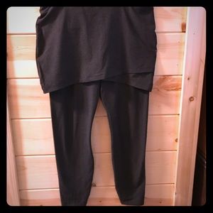 Cabi skirted leggings size medium